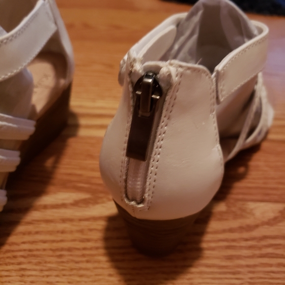 Kim Rogers Sandles - Picture 4 of 5